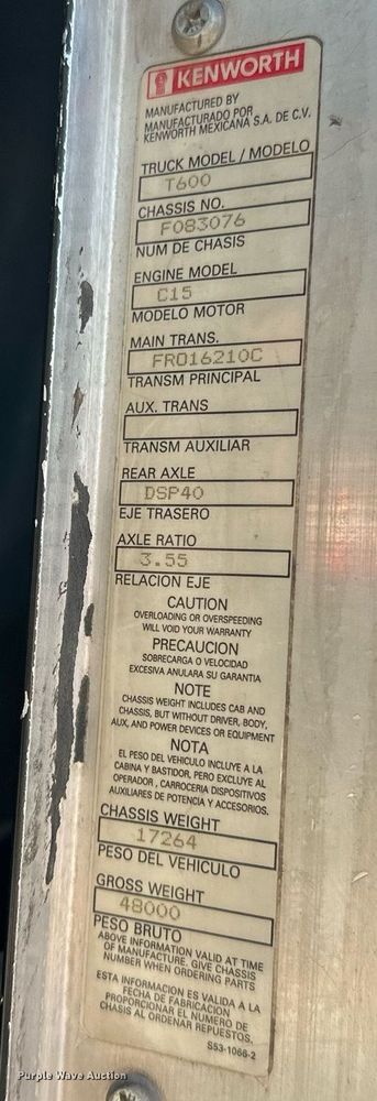 image for item EJ5023 2005 Kenworth  T600 semi truck