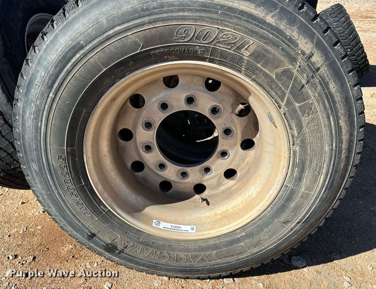 image for item EJ5055 (8) Yokohama 445/50R22.5 tires and wheels