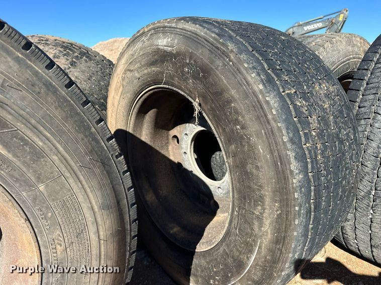 image for item EJ5055 (8) Yokohama 445/50R22.5 tires and wheels