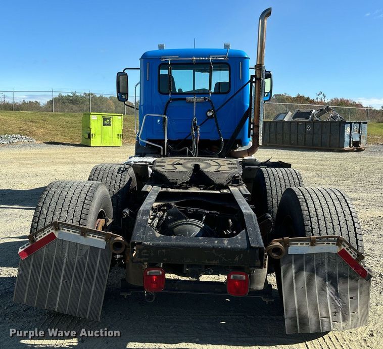 image for item EL8997 2014 Mack CXU613 semi truck