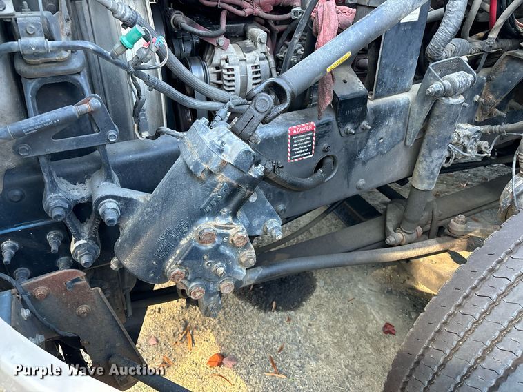 image for item EL8997 2014 Mack CXU613 semi truck