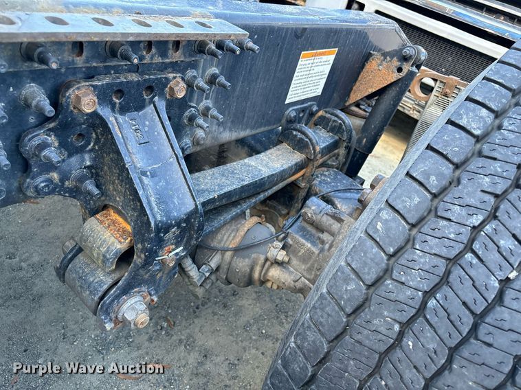 image for item EL8997 2014 Mack CXU613 semi truck