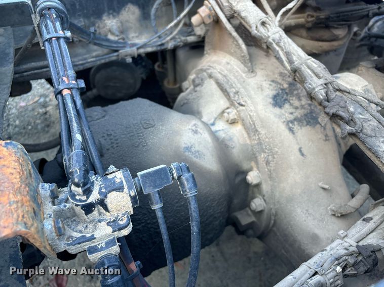 image for item EL8997 2014 Mack CXU613 semi truck