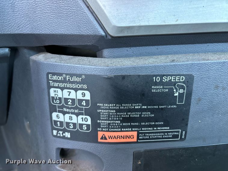 image for item EL8997 2014 Mack CXU613 semi truck