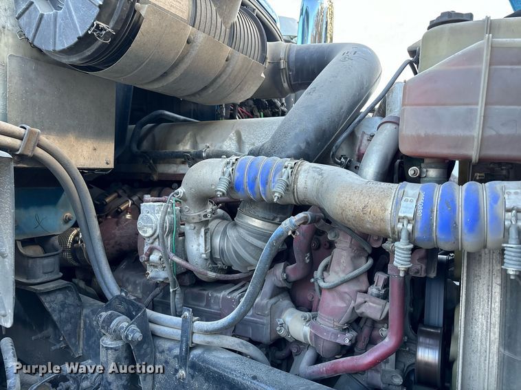 image for item EL8997 2014 Mack CXU613 semi truck