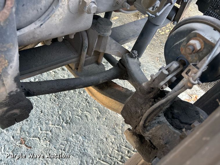 image for item EL8998 2008 Mack CHU613 semi truck