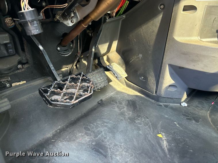 image for item EL8998 2008 Mack CHU613 semi truck