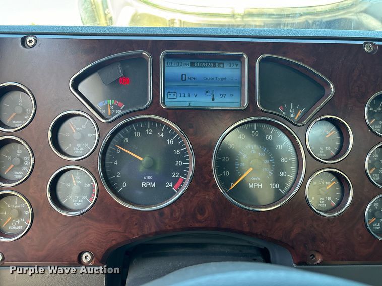 image for item EL8998 2008 Mack CHU613 semi truck