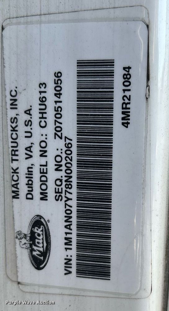 image for item EL8998 2008 Mack CHU613 semi truck