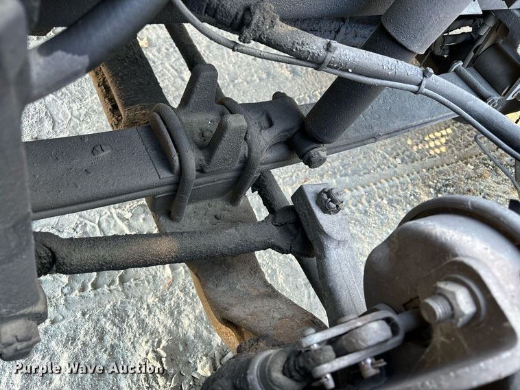 image for item EL8999 2005 International 9900i semi truck