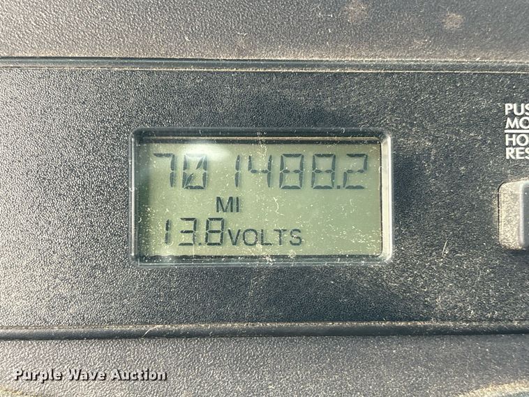 image for item EM0001 2011 Freightliner Cascadia 125 semi truck