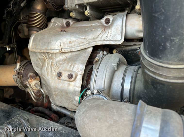 image for item EM0001 2011 Freightliner Cascadia 125 semi truck