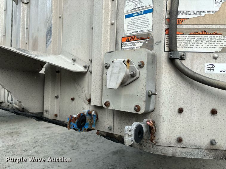 image for item EM0003 2018 Merritt livestock trailer