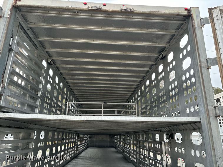 image for item EM0003 2018 Merritt livestock trailer