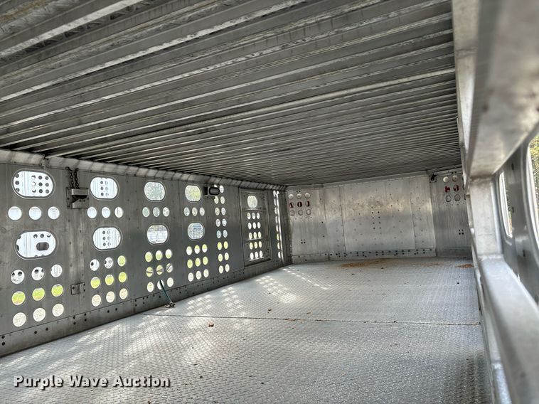 image for item EM0003 2018 Merritt livestock trailer