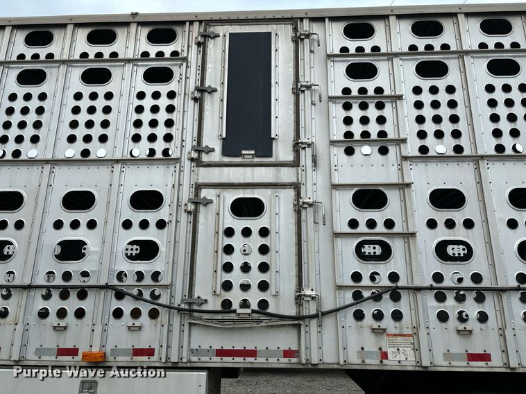 image for item EM0004 2018 Merritt livestock trailer