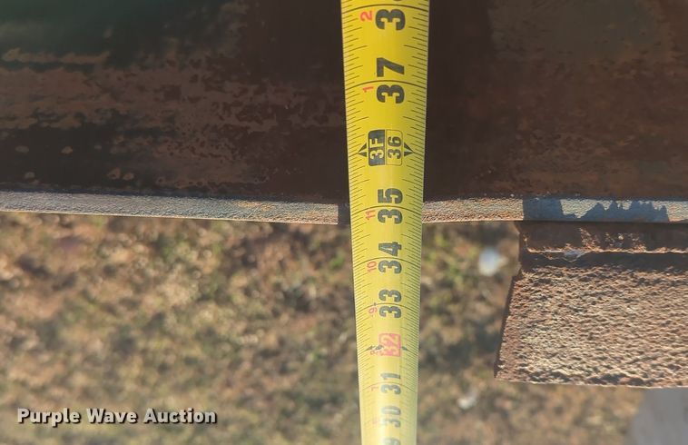 image for item EQ2394 1998 Western Star 4900 truck cab and chassis