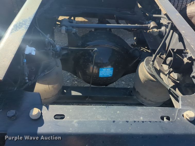 image for item EQ2451 2021 Kenworth T680 semi truck