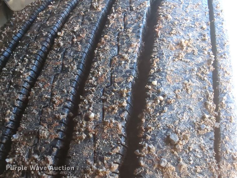 image for item EQ2451 2021 Kenworth T680 semi truck