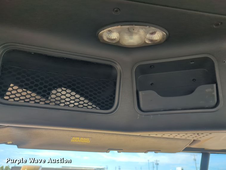 image for item EQ2452 2018 Freightliner Cascadia 125 semi truck