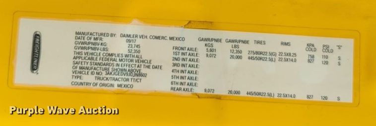 image for item EQ2452 2018 Freightliner Cascadia 125 semi truck