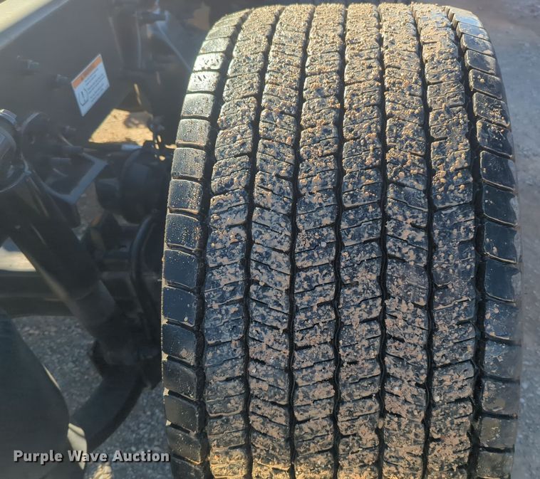 image for item EQ2453 2021 Freightliner Cascadia 126 semi truck