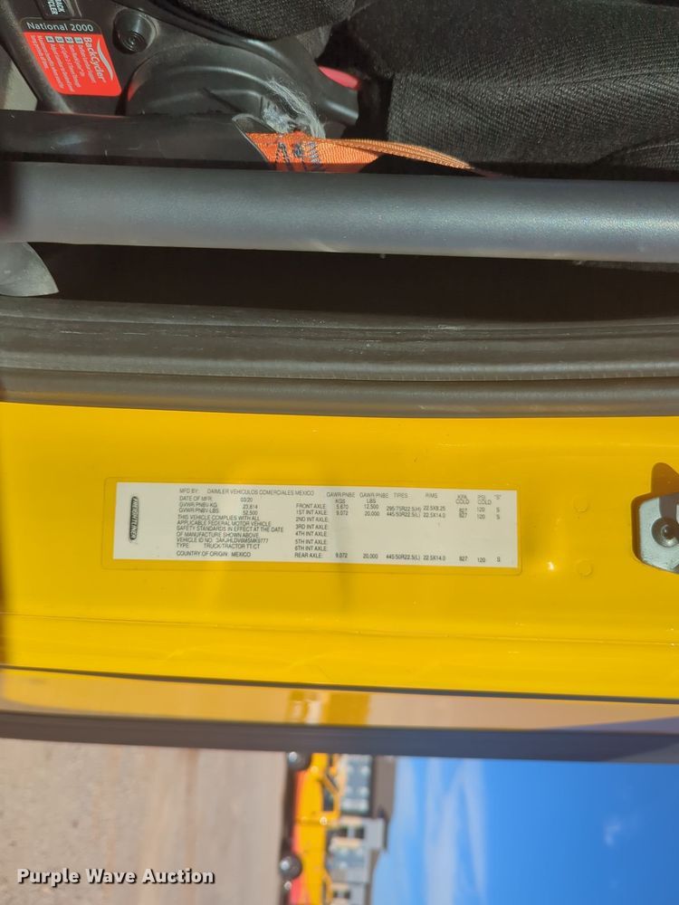 image for item EQ2453 2021 Freightliner Cascadia 126 semi truck