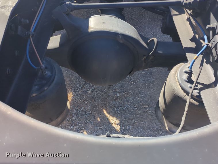 image for item EQ2455 2020 Freightliner Cascadia 126 semi truck