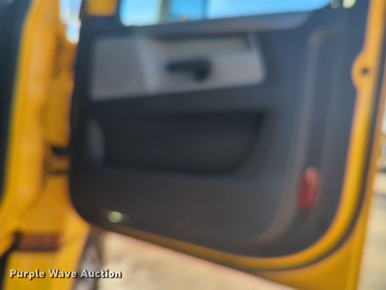 image for item EQ2455 2020 Freightliner Cascadia 126 semi truck