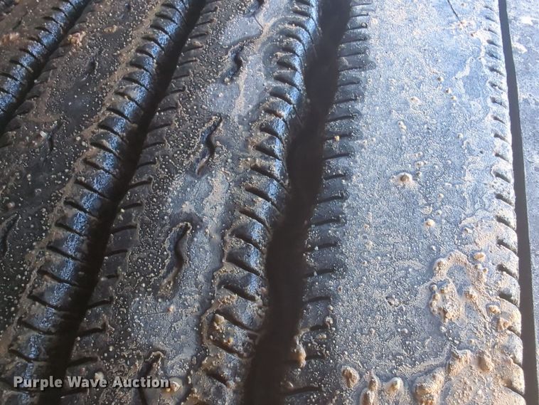 image for item EQ2455 2020 Freightliner Cascadia 126 semi truck