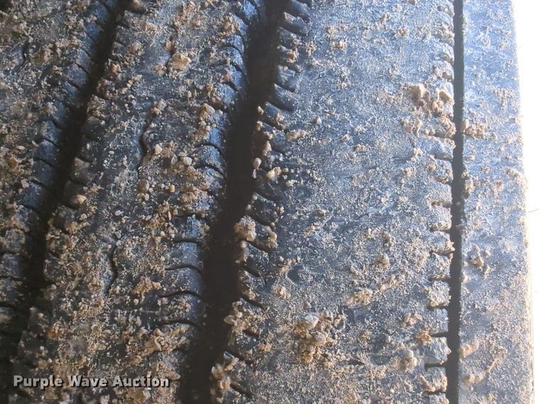 image for item EQ2455 2020 Freightliner Cascadia 126 semi truck