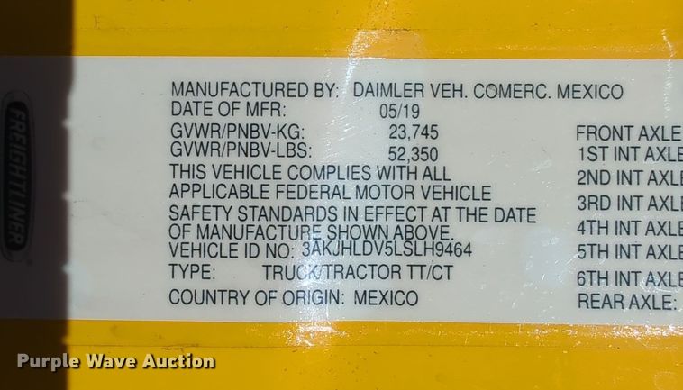 image for item EQ2455 2020 Freightliner Cascadia 126 semi truck