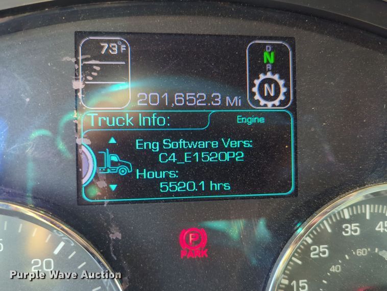 image for item EQ2456 2022 Kenworth T680 semi truck