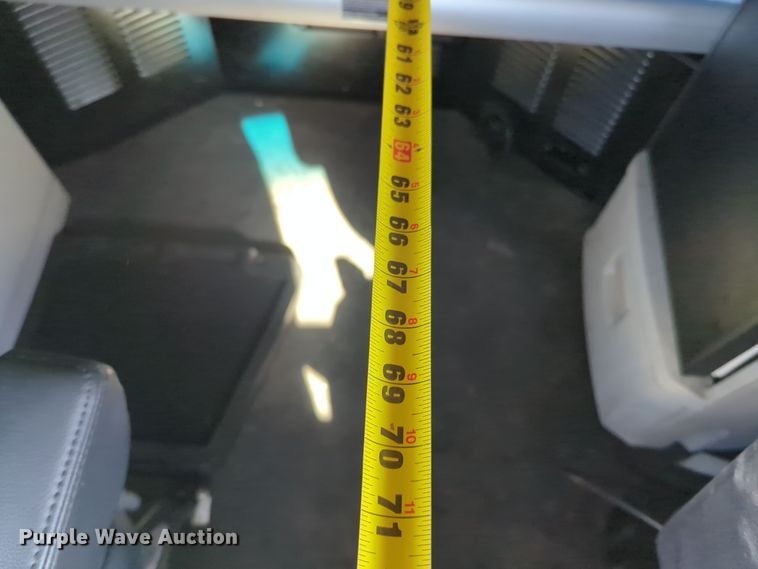 image for item EQ2456 2022 Kenworth T680 semi truck