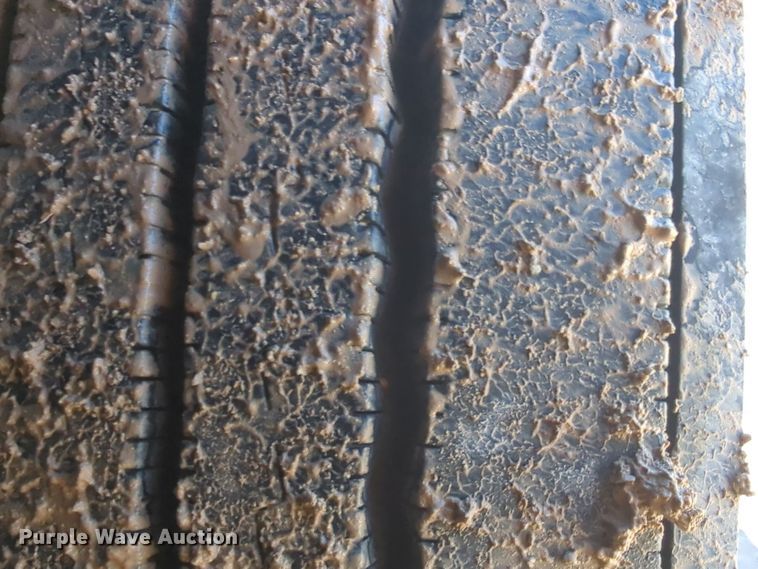 image for item EQ2456 2022 Kenworth T680 semi truck