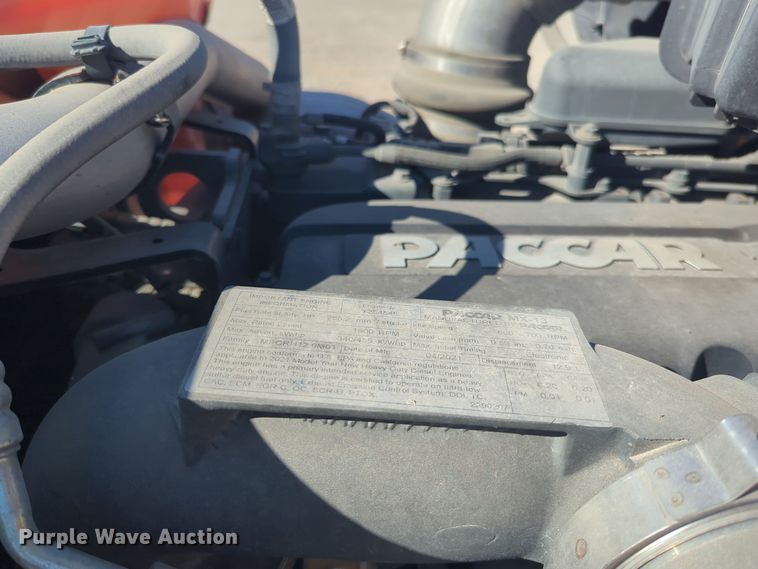 image for item EQ2457 2022 Kenworth T680 semi truck