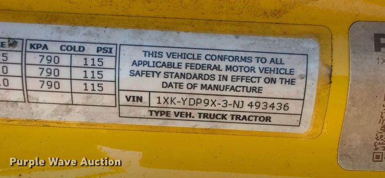 image for item EQ2457 2022 Kenworth T680 semi truck