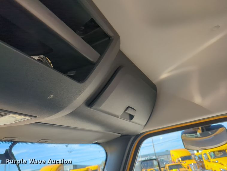 image for item EQ2458 2021 Freightliner Cascadia 126 semi truck