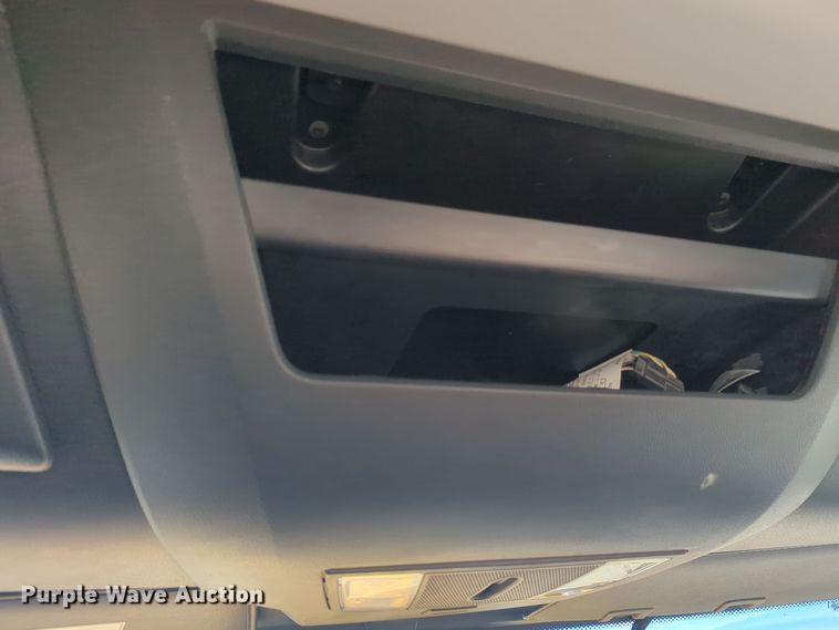 image for item EQ2458 2021 Freightliner Cascadia 126 semi truck