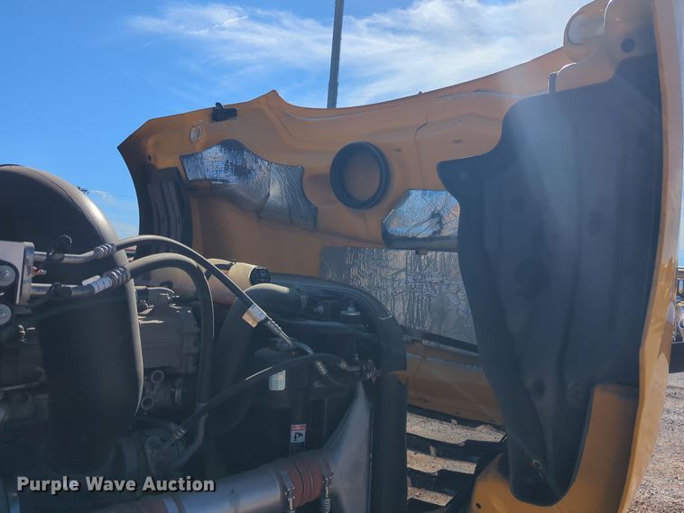 image for item EQ2458 2021 Freightliner Cascadia 126 semi truck