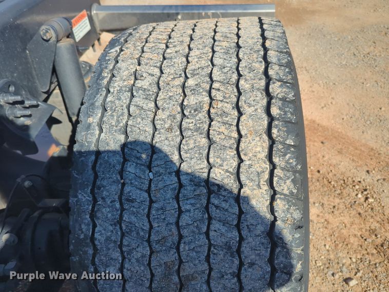 image for item EQ2458 2021 Freightliner Cascadia 126 semi truck