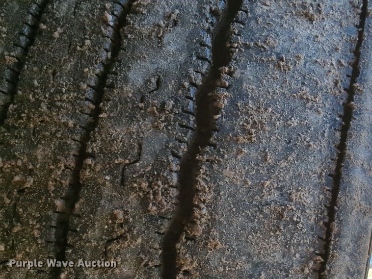 image for item EQ2458 2021 Freightliner Cascadia 126 semi truck