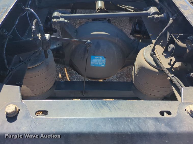 image for item EQ2459 2022 Kenworth T680 semi truck