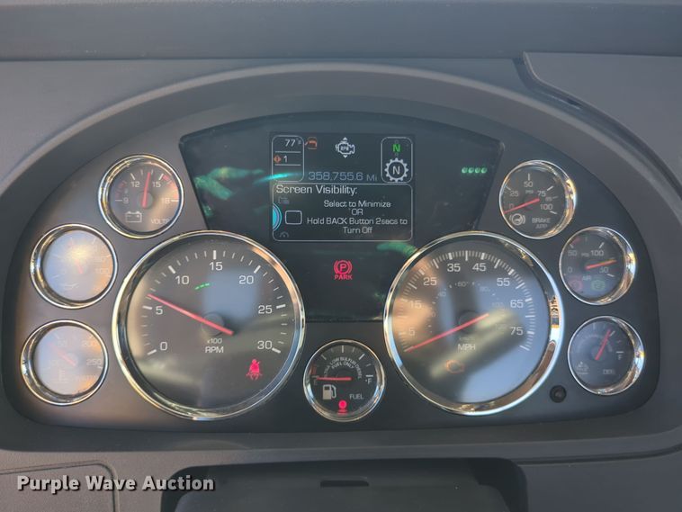 image for item EQ2459 2022 Kenworth T680 semi truck