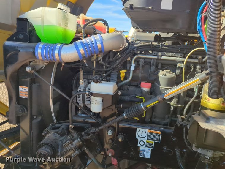 image for item EQ2459 2022 Kenworth T680 semi truck