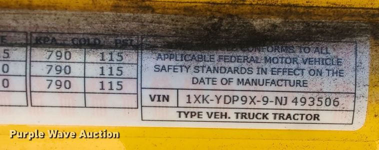 image for item EQ2459 2022 Kenworth T680 semi truck