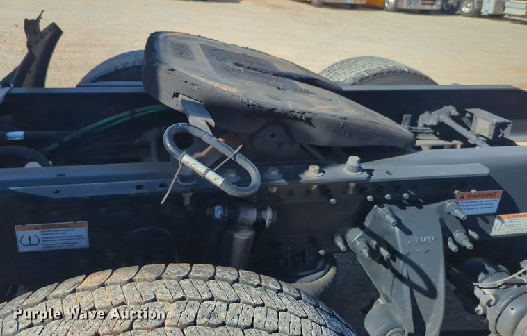 image for item EQ2460 2021 Freightliner Cascadia 126 semi truck