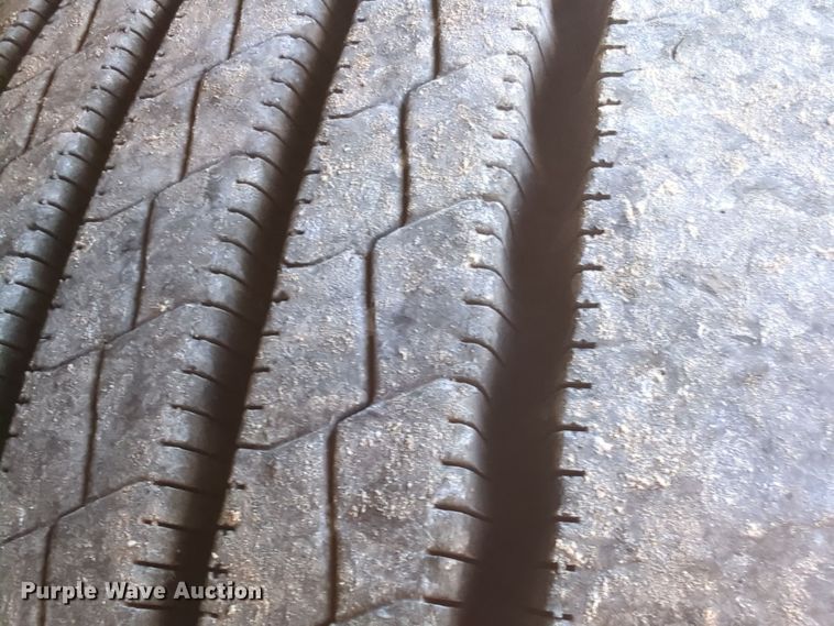 image for item EQ2460 2021 Freightliner Cascadia 126 semi truck