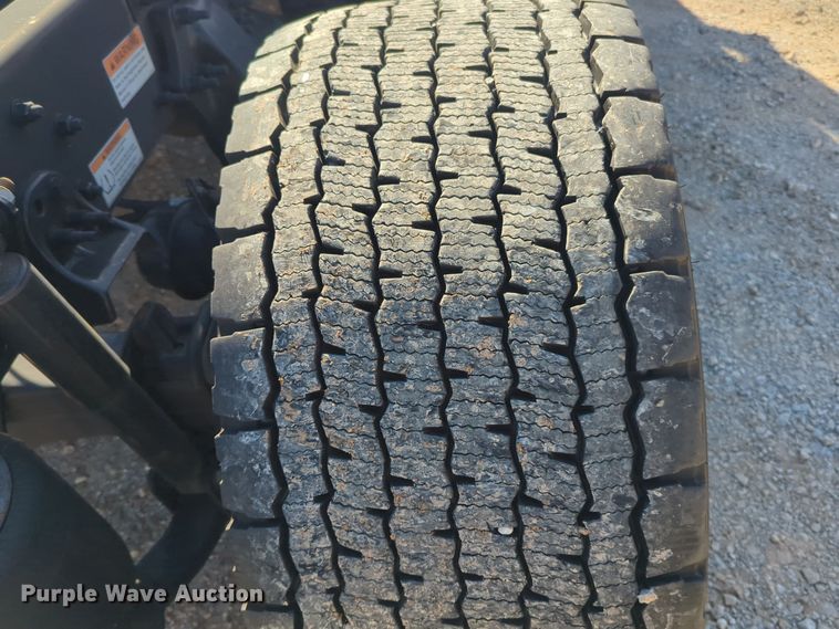 image for item EQ2460 2021 Freightliner Cascadia 126 semi truck