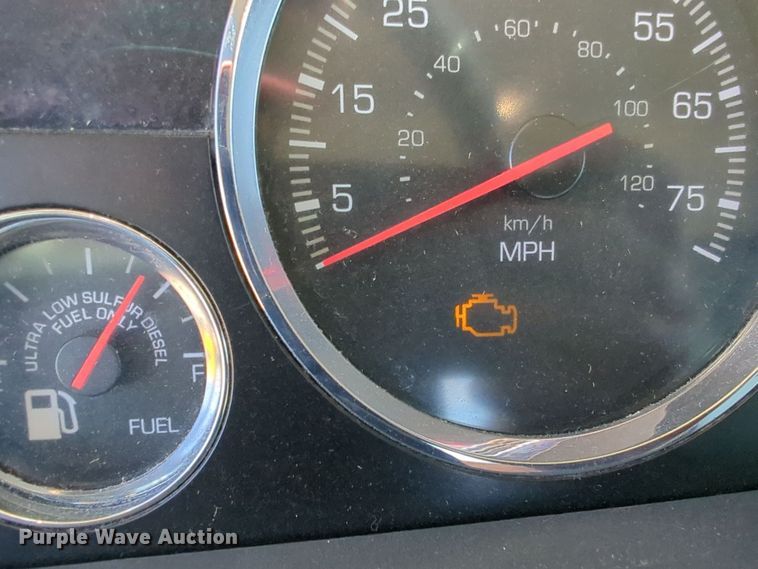 image for item EQ2463 2022 Kenworth T680 semi truck